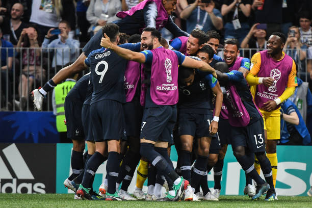 给全队战术 给全队战术